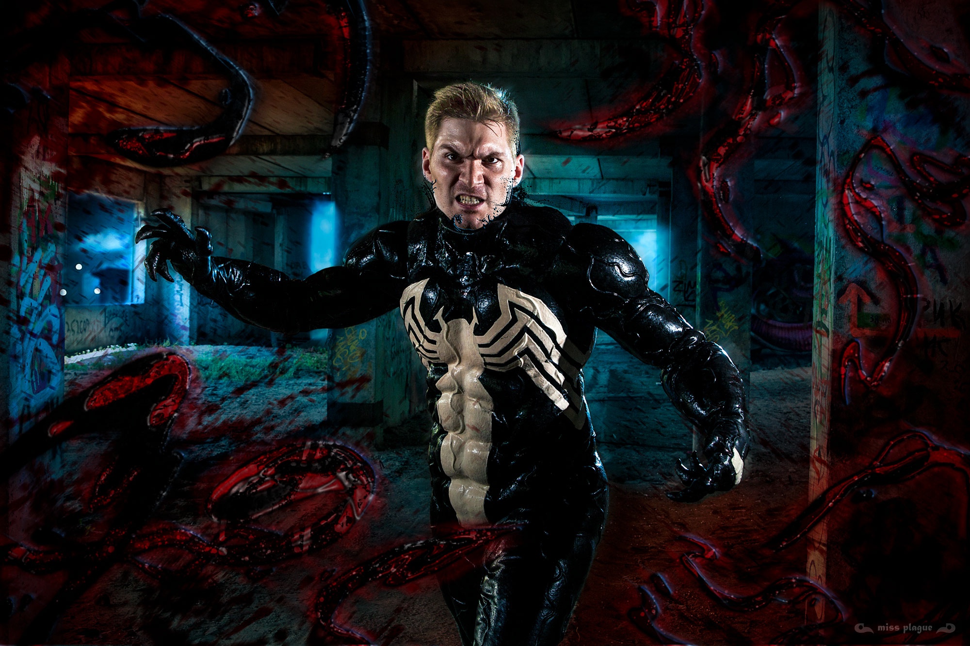 Hitman в образе Venom
